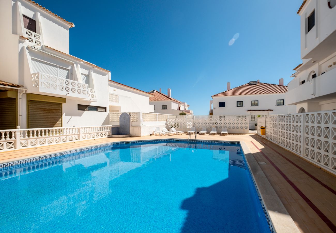 Appartement à Albufeira - #29 Flat Sea View / Pool / Beach / New Town