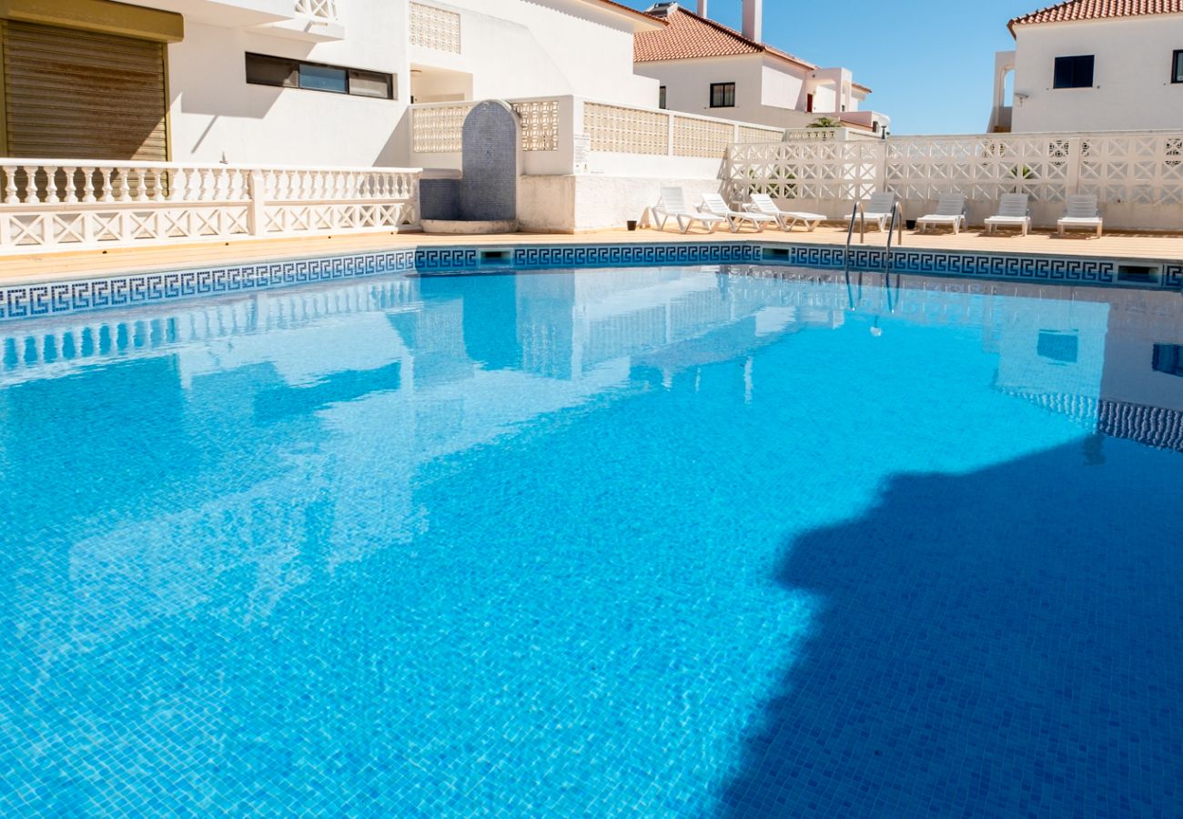 Appartement à Albufeira - #29 Flat Sea View / Pool / Beach / New Town