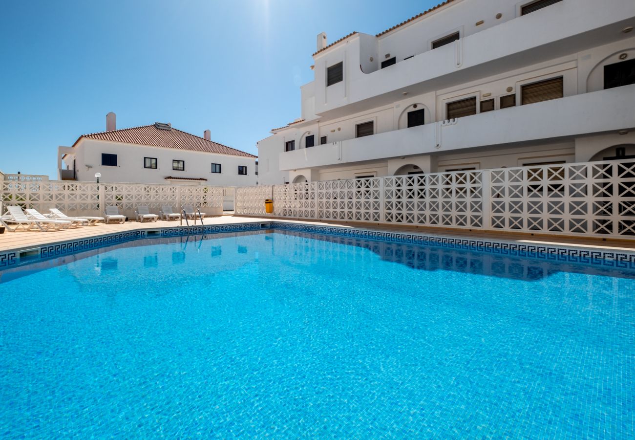 Appartement à Albufeira - #29 Flat Sea View / Pool / Beach / New Town