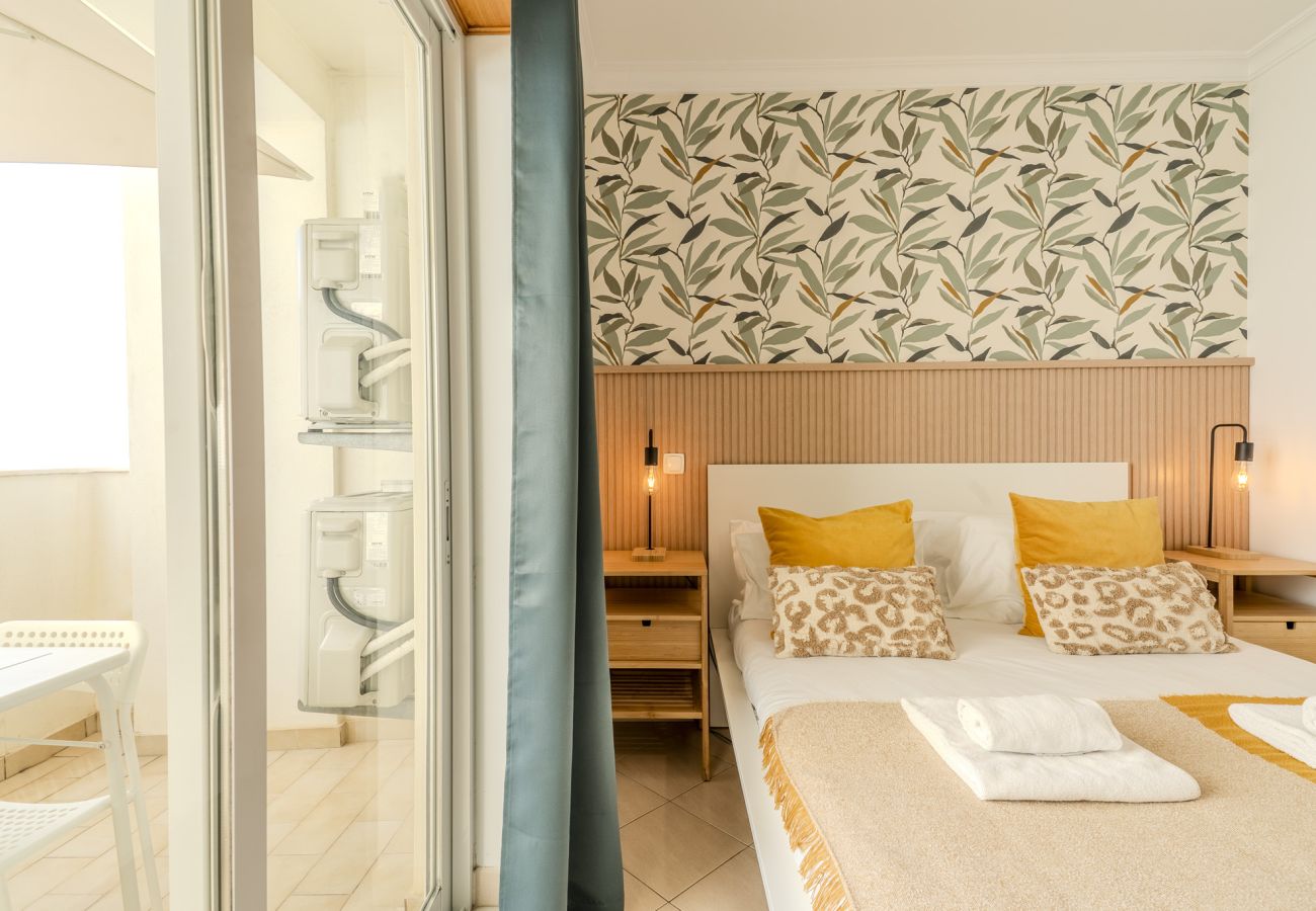 Appartement à Albufeira - #01 Cheerful Flat Near the Historic Center of Albufeira