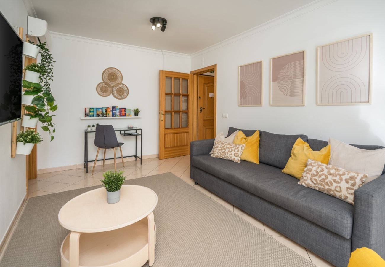 Appartement à Albufeira - #01 Cheerful Flat Near the Historic Center of Albufeira