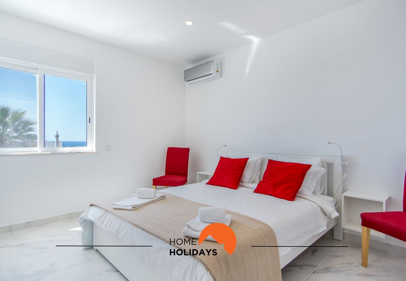 Villa à Albufeira - #052 4BR Villa w/ Pool | Ideal for Groups