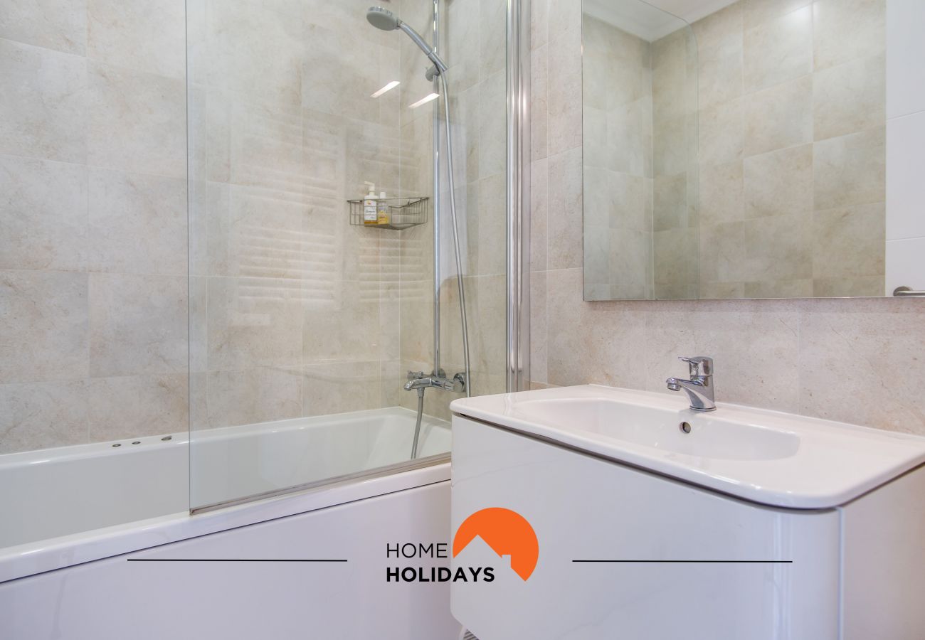 Villa à Albufeira - #052 4BR Villa w/ Pool | Ideal for Groups