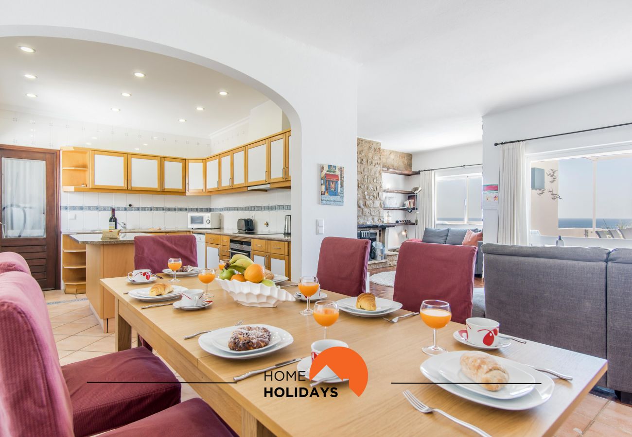 Villa à Albufeira - #052 4BR Villa w/ Pool | Ideal for Groups