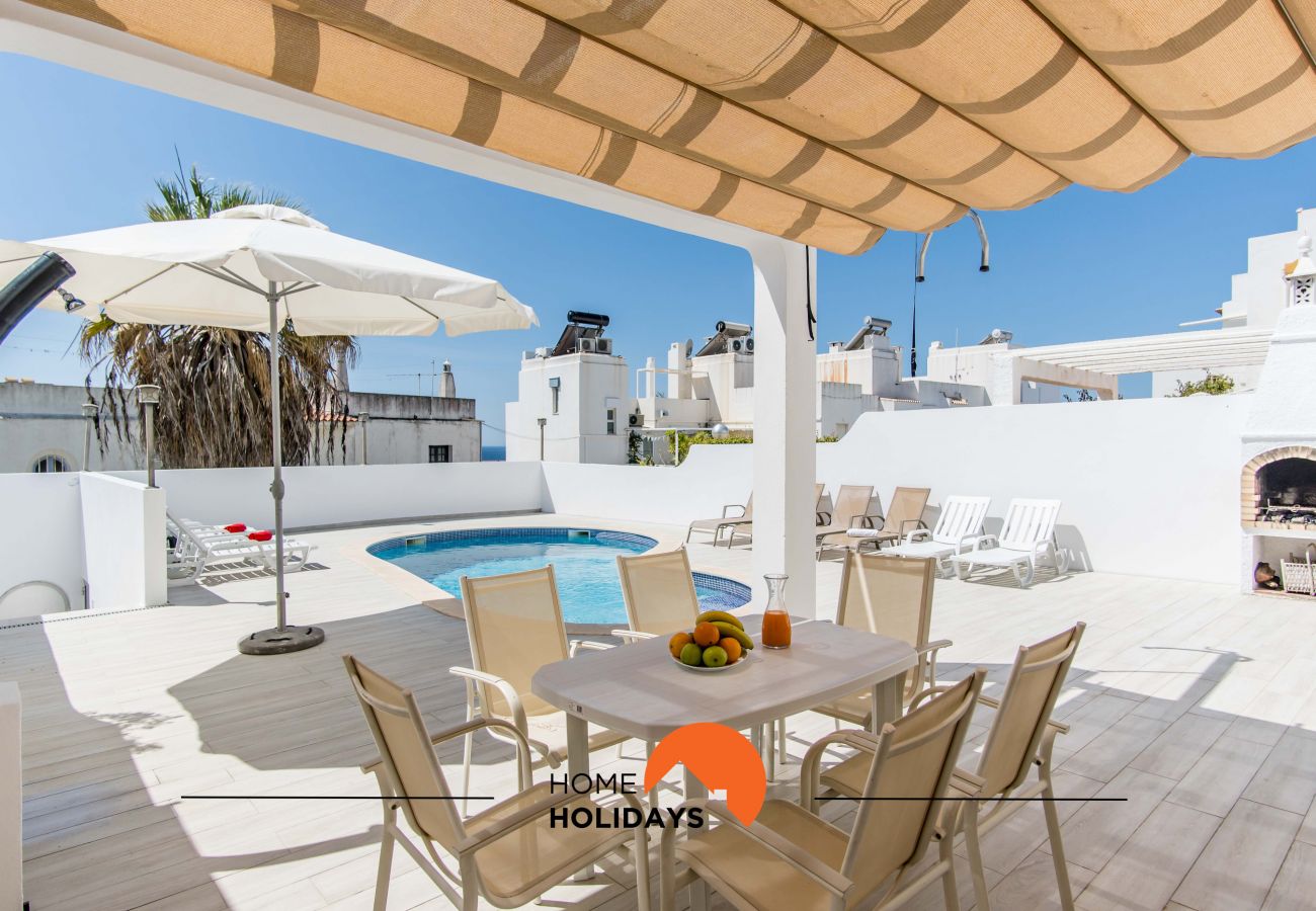 Villa à Albufeira - #052 4BR Villa w/ Pool | Ideal for Groups