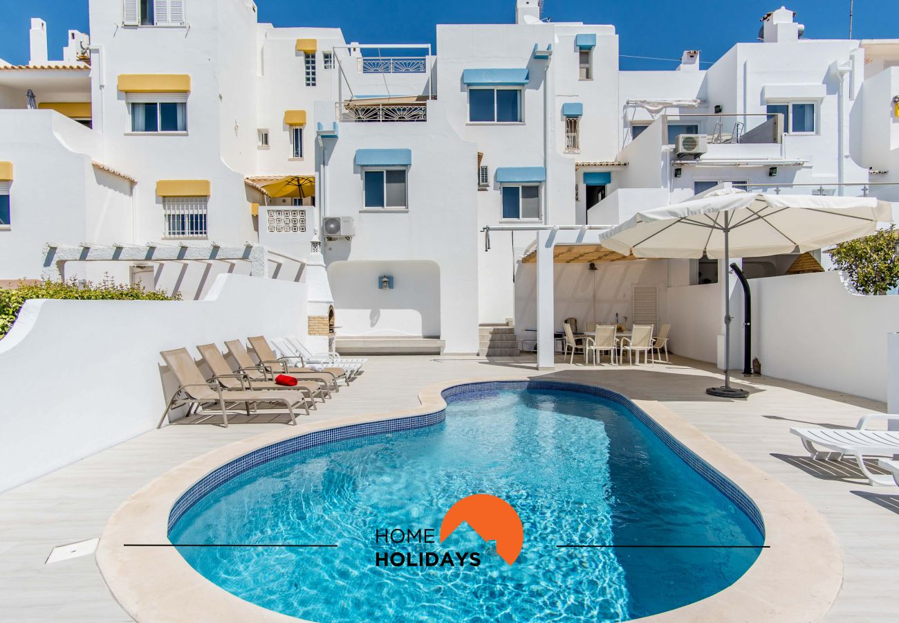 Villa à Albufeira - #052 4BR Villa w/ Pool | Ideal for Groups