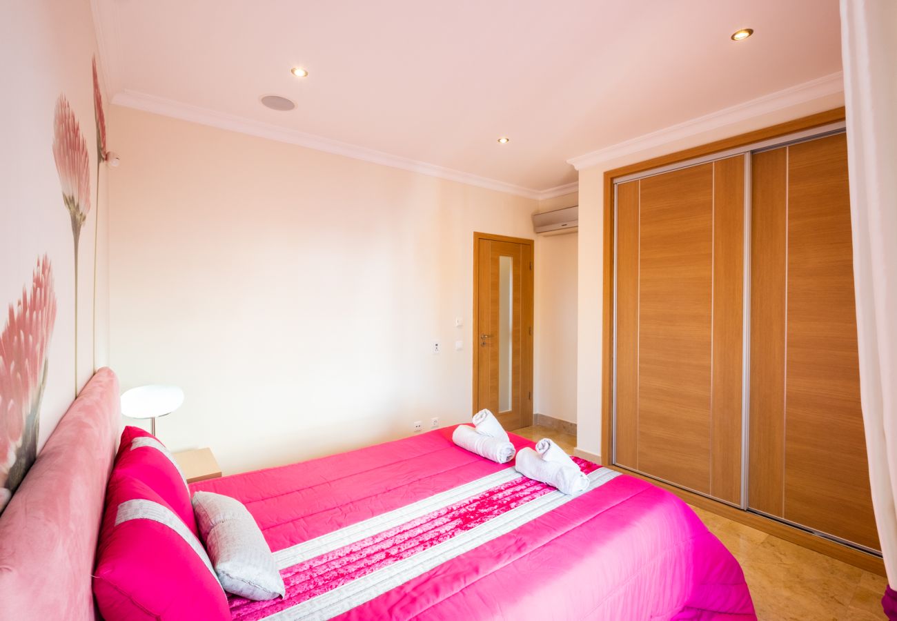Appartement à Albufeira - #054 Central Apartment | Walk Everywhere