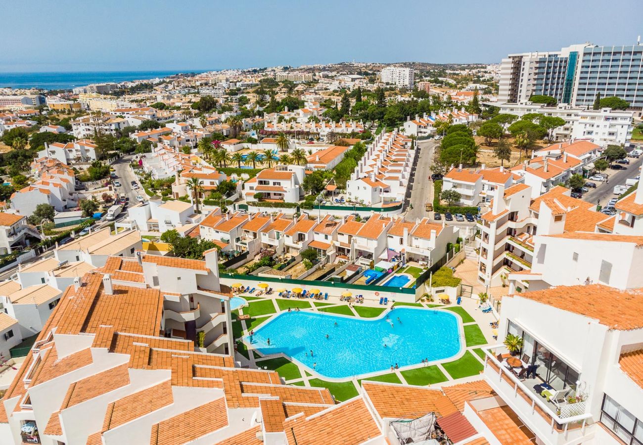 Appartement à Albufeira - #065 Bright Apartment | Central Location