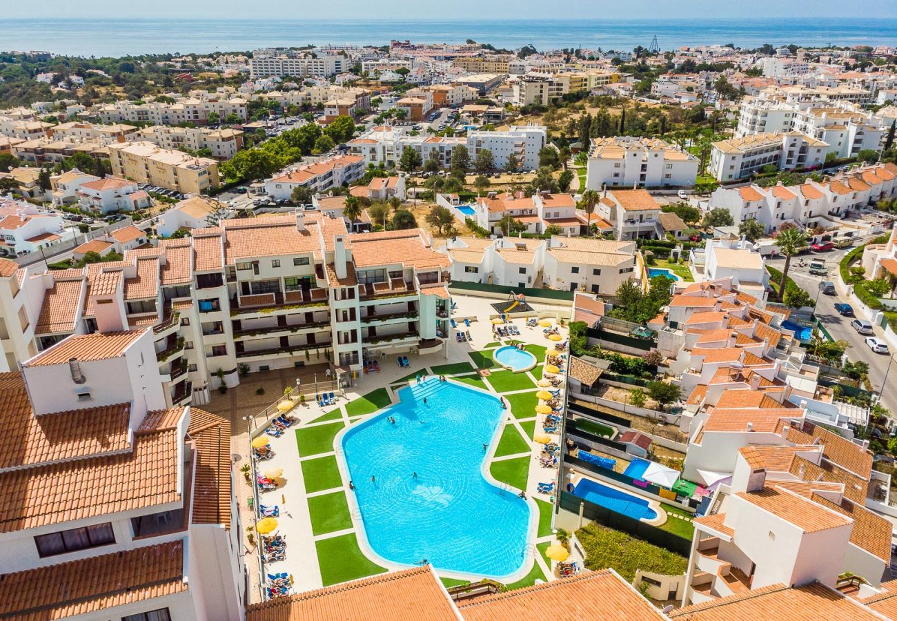Appartement à Albufeira - #065 Bright Apartment | Central Location