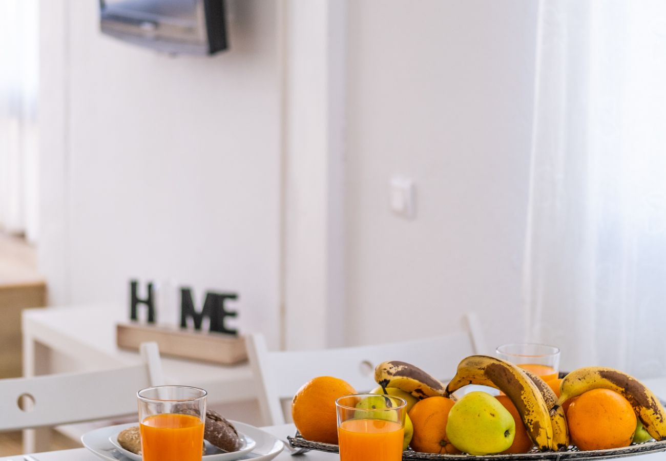 Appartement à Albufeira - #011 1BR Central Flat | Cozy & Practical