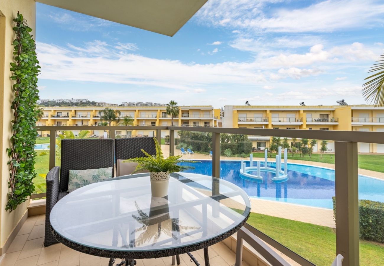 Appartement à Albufeira - #010 Marina View Apartment | Pool & Balcony