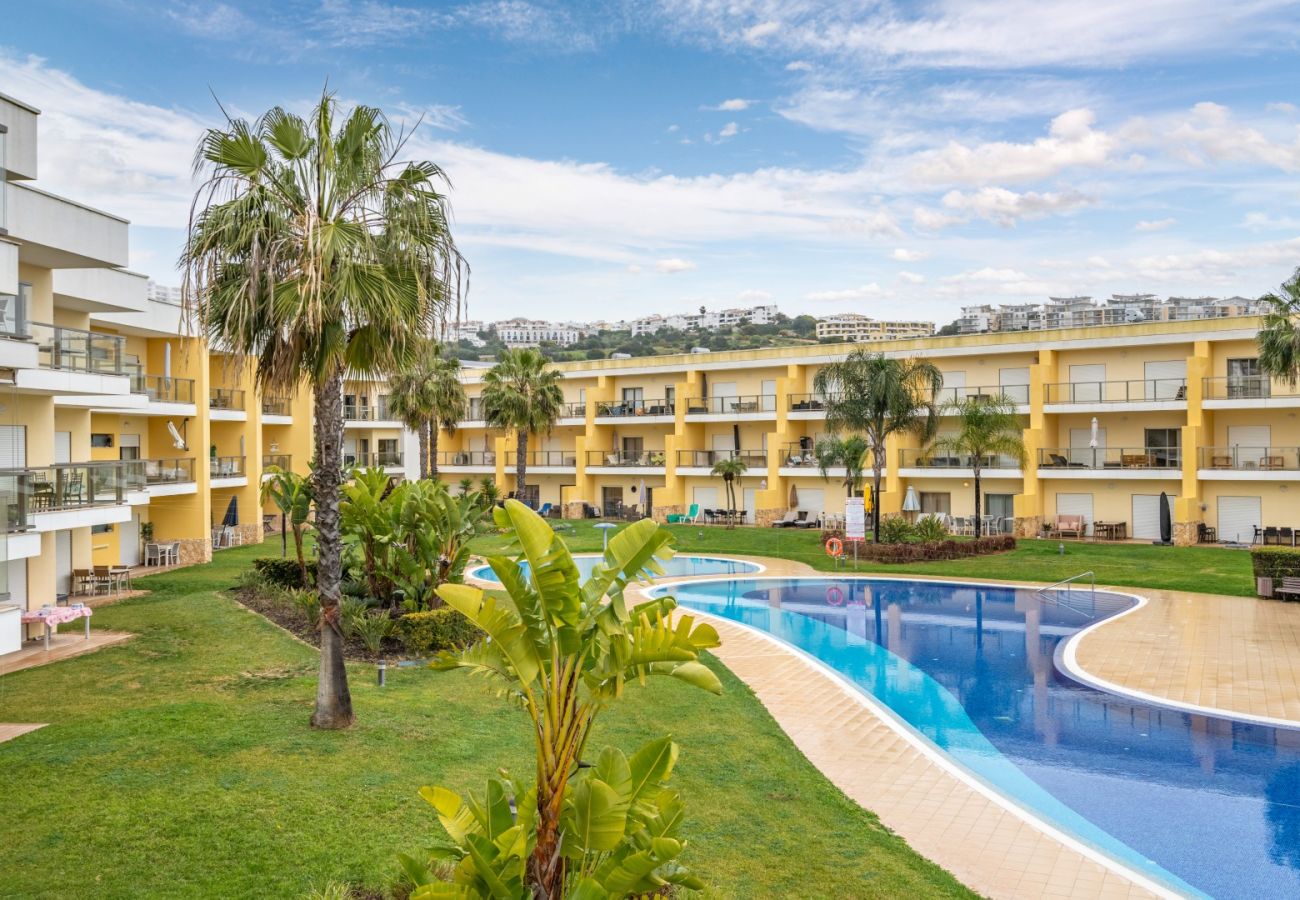 Appartement à Albufeira - #010 Marina View Apartment | Pool & Balcony