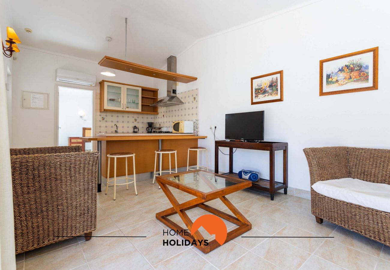 Maison mitoyenne à Albufeira - #133 Villa w/ Pool | Quiet Area