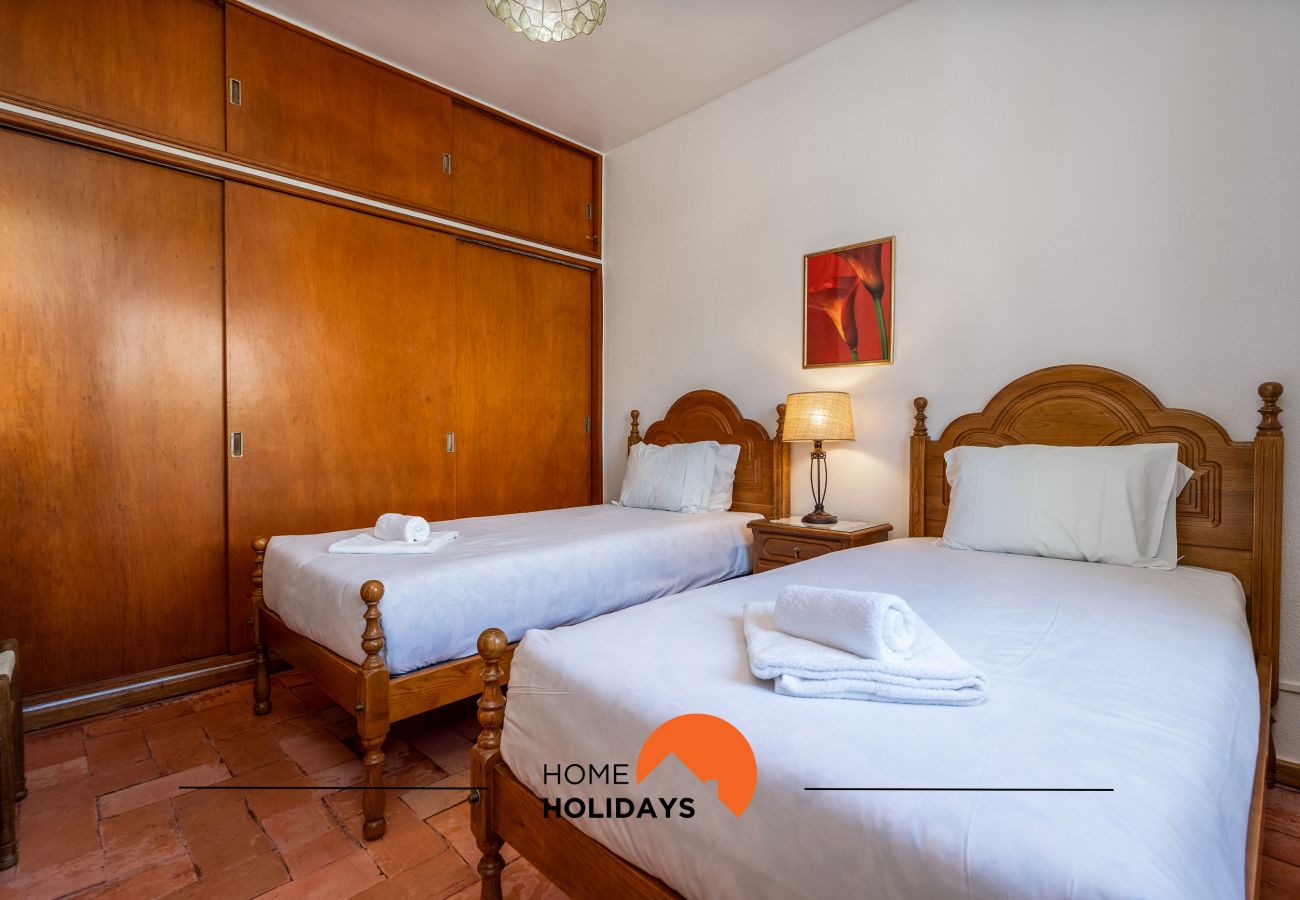 Villa à Albufeira - #232 Villa Girasol | Family Stay w Pool & Garden