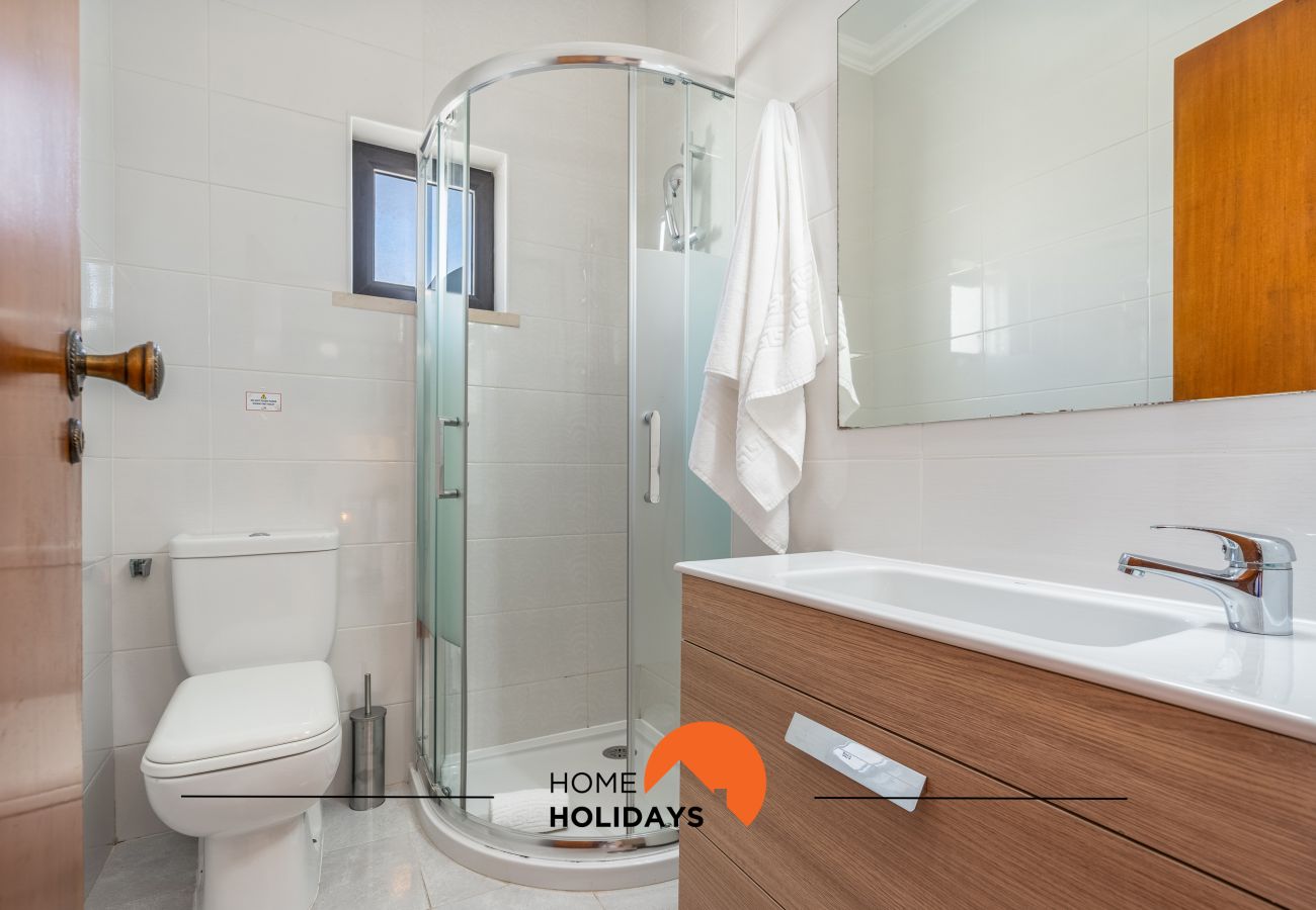 Villa à Albufeira - #232 Villa Girasol | Family Stay w Pool & Garden