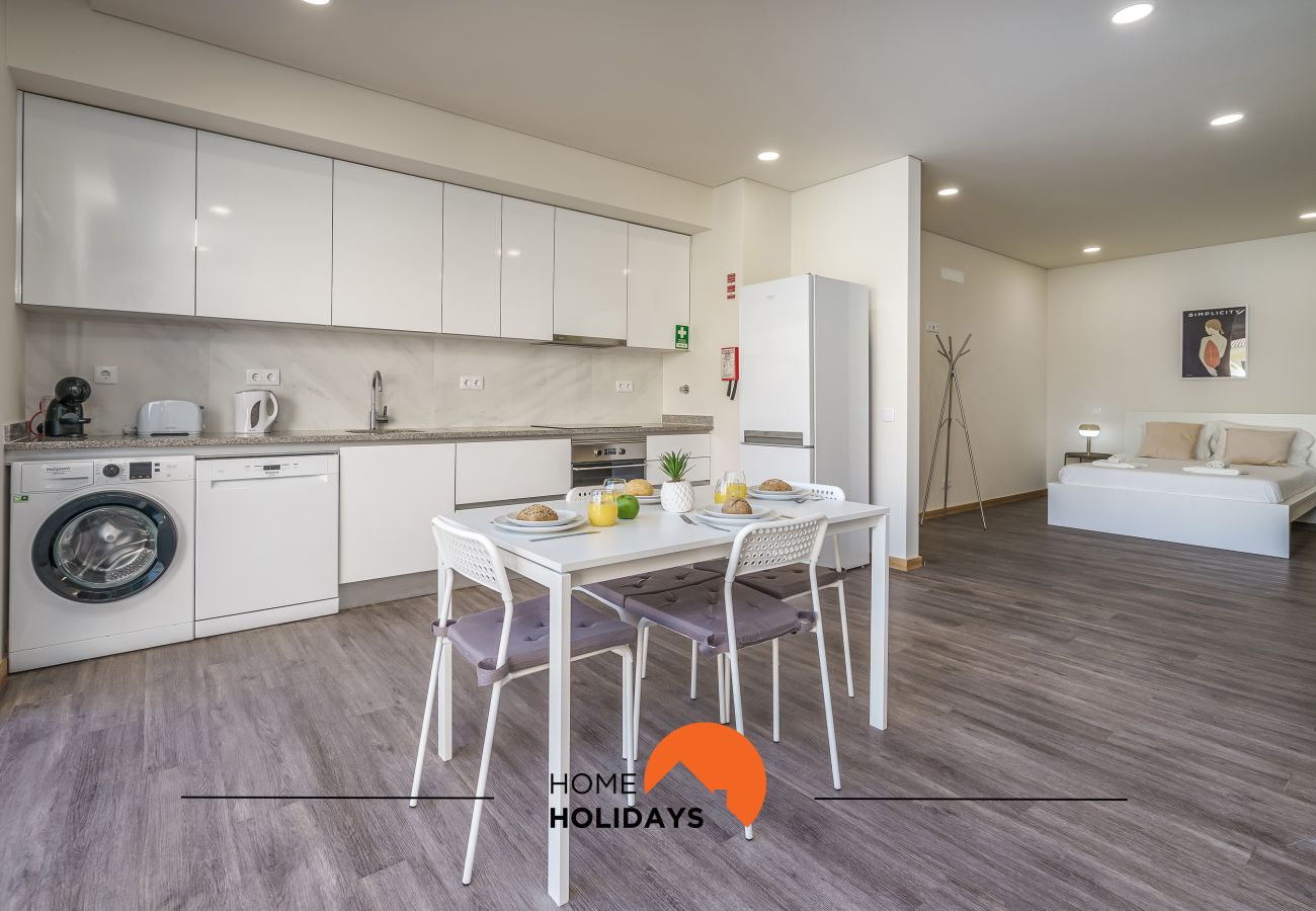 Studio à Albufeira - #235 New Town Apartment | Nightlife Nearby