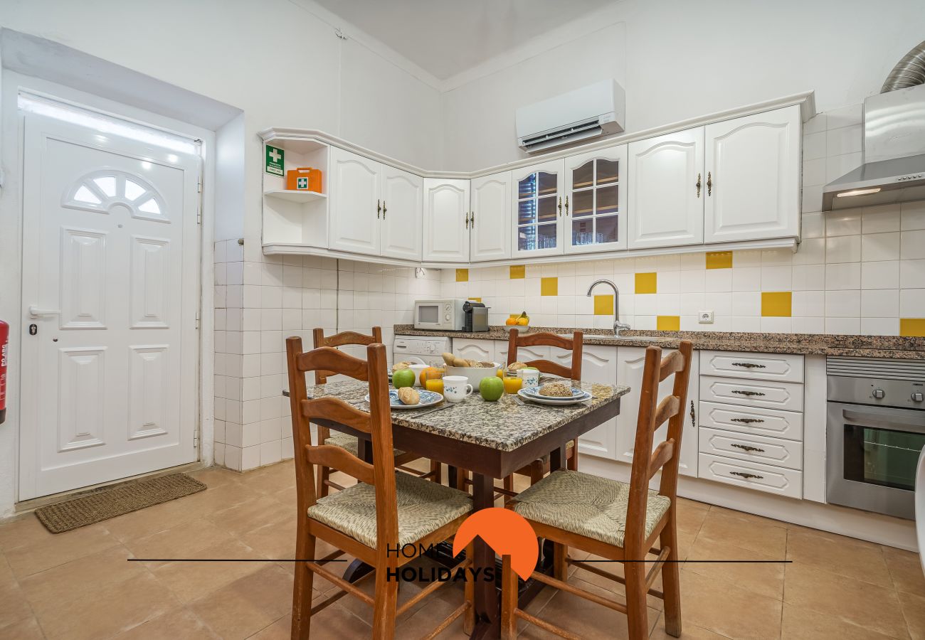 Maison à Ferreiras - #236 Spacious Apartment | Quiet Location