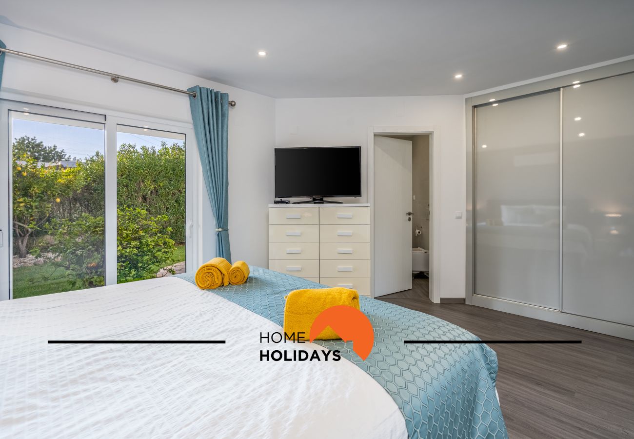 Villa à Albufeira - #239 3BR Villa w/ Pool | Family Stay
