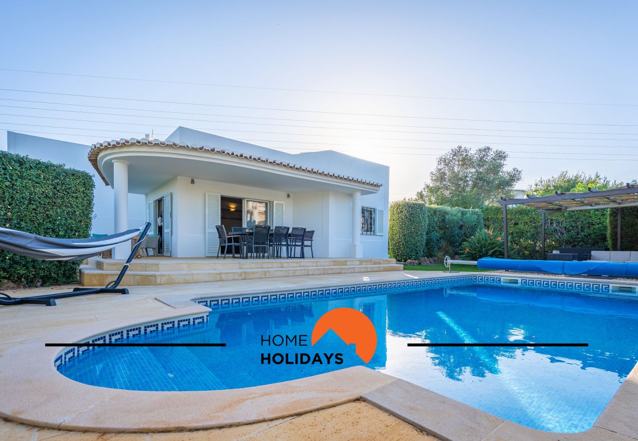 Villa à Albufeira - #239 3BR Villa w/ Pool | Family Stay