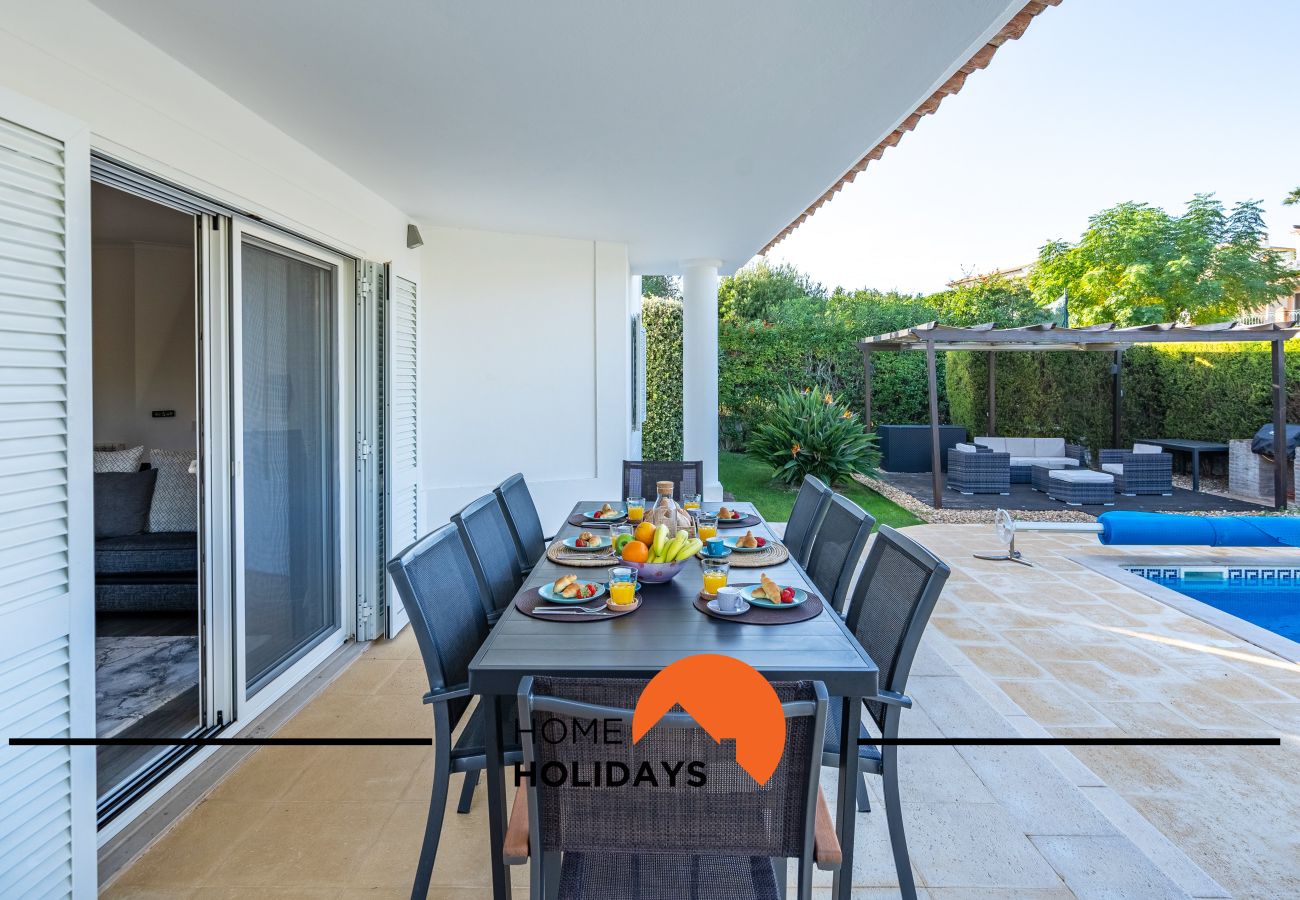 Villa à Albufeira - #239 3BR Villa w/ Pool | Family Stay