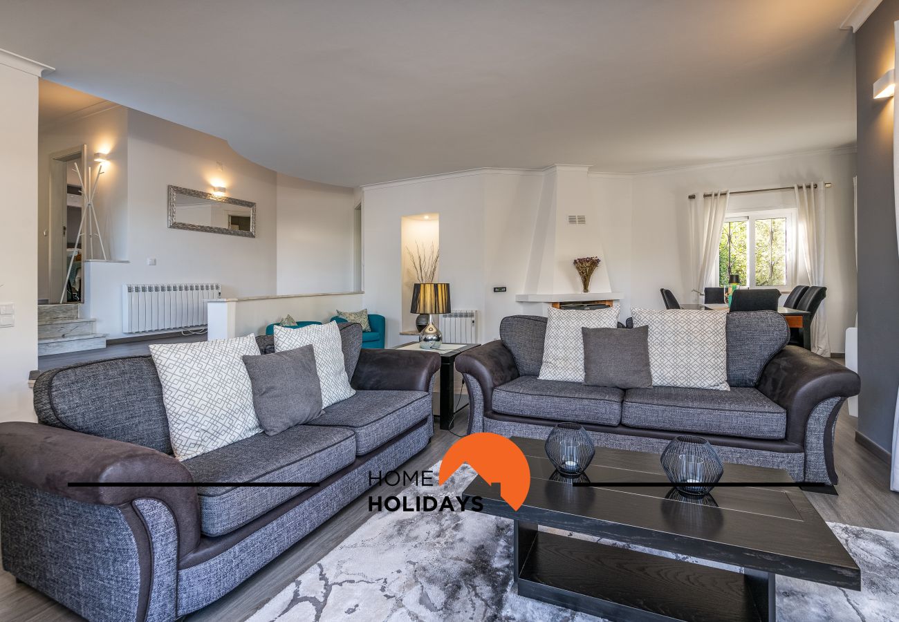 Villa à Albufeira - #239 3BR Villa w/ Pool | Family Stay