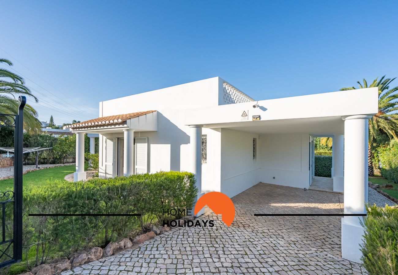 Villa à Albufeira - #239 3BR Villa w/ Pool | Family Stay