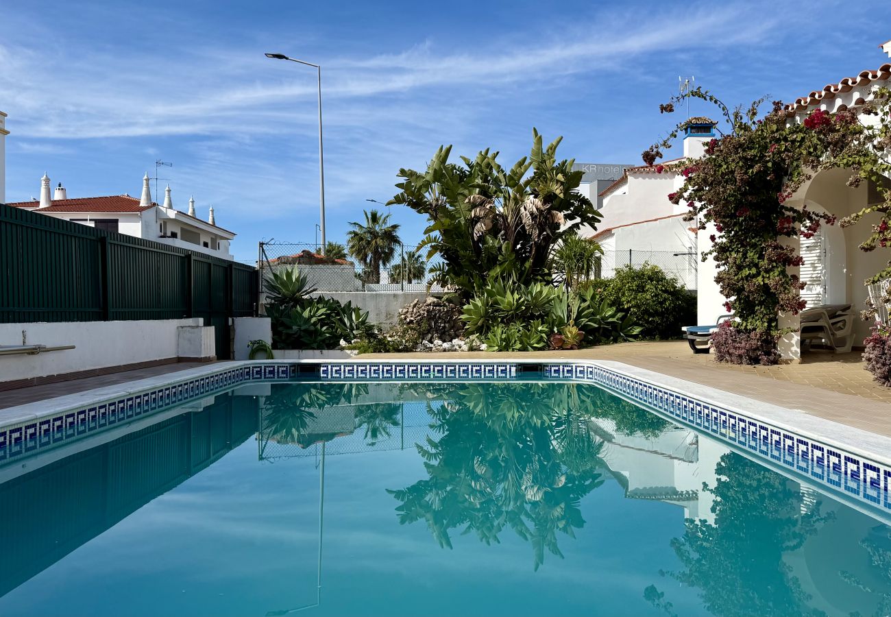 Villa à Albufeira - #278 Central 5-Bedroom Villa | Local Experience