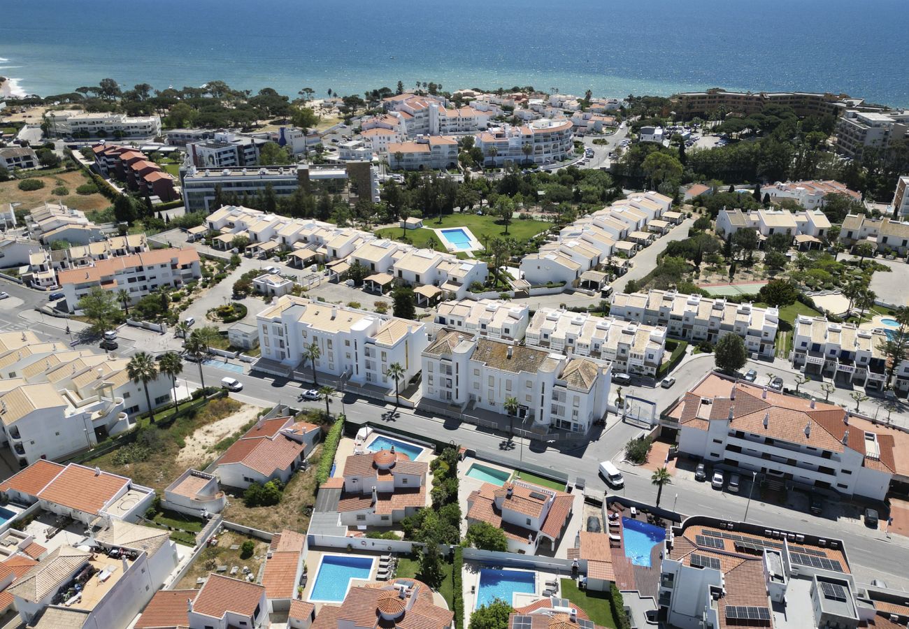 Villa à Albufeira - #278 Central 5-Bedroom Villa | Local Experience