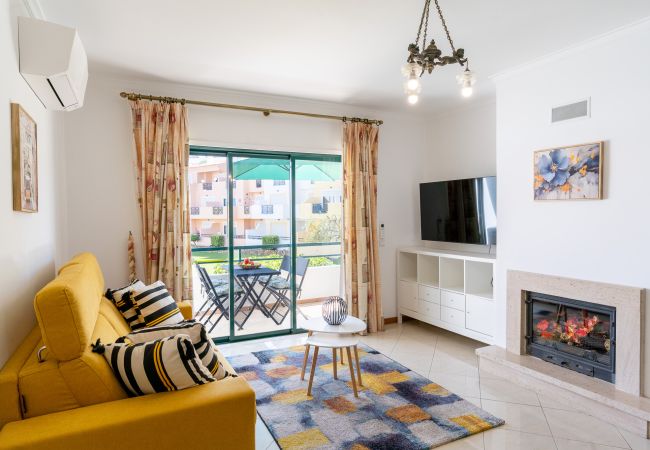 Appartement à Albufeira - #310 Family Apartment | Pool & Beach Nearby