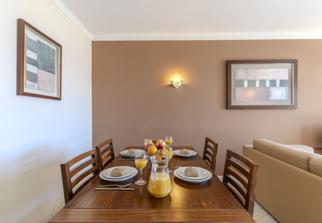 Appartement à Albufeira - #384 Bright Pool View Apartment | AC & Balcony