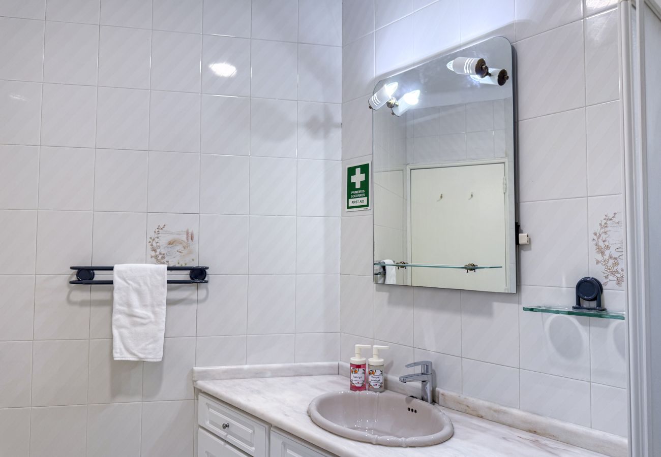 Appartement à Albufeira - #411 Sunny 1BR Apartment Near the Beach
