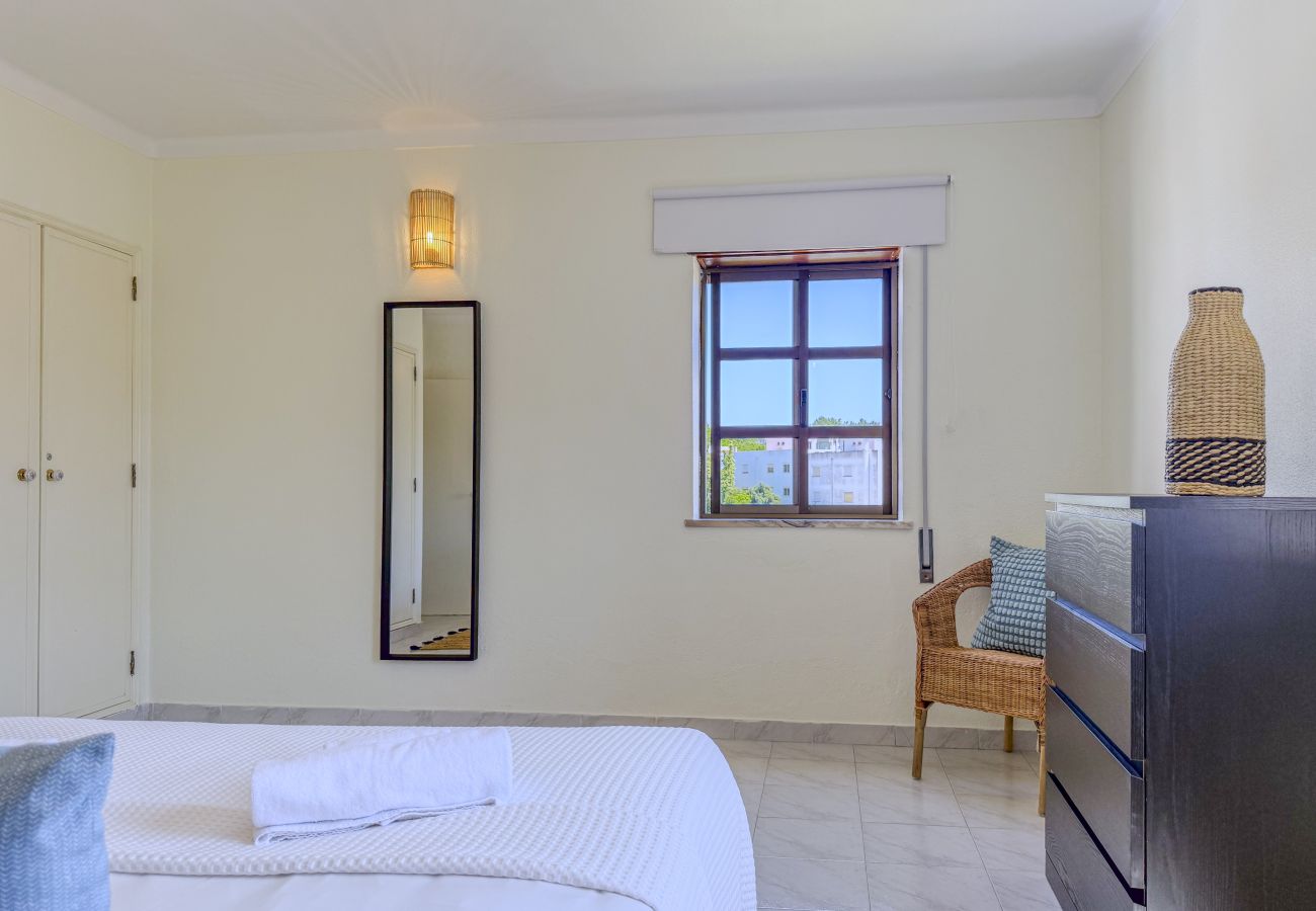 Appartement à Albufeira - #411 Sunny 1BR Apartment Near the Beach