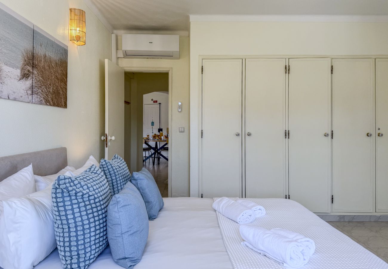 Appartement à Albufeira - #411 Sunny 1BR Apartment Near the Beach