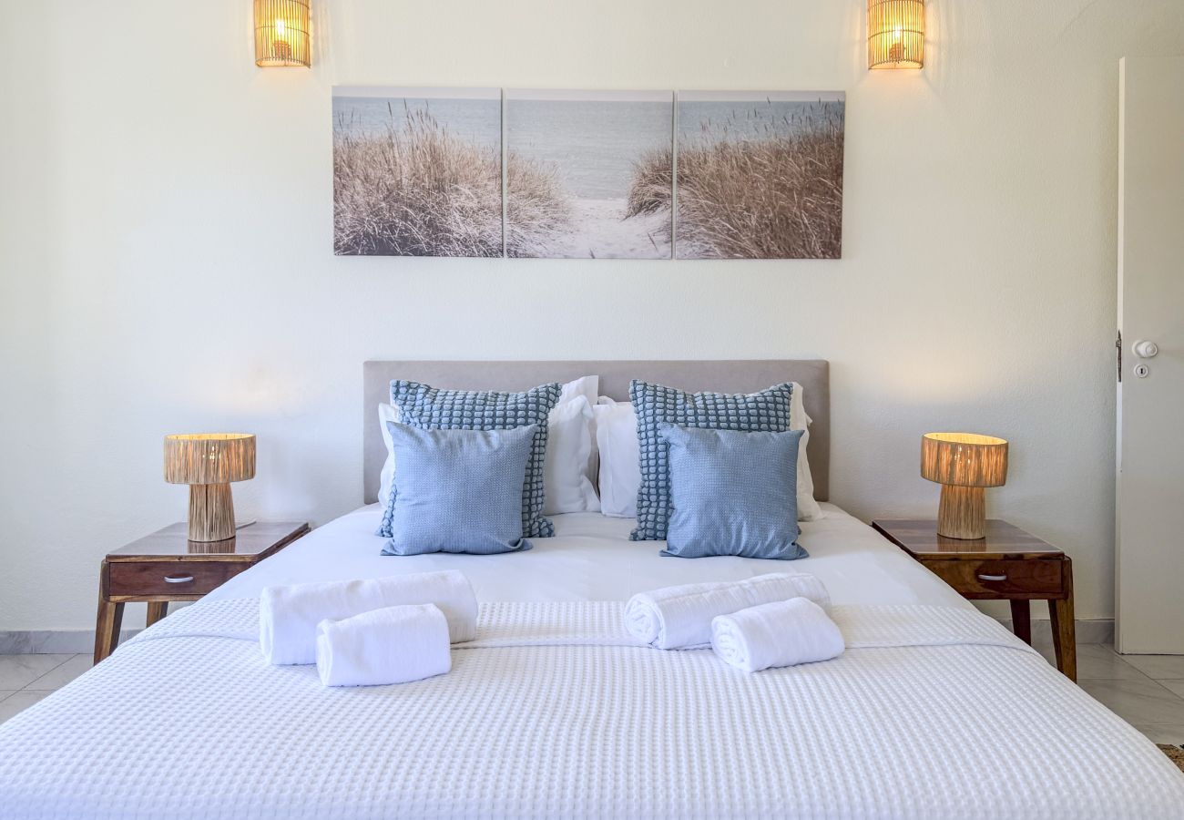 Appartement à Albufeira - #411 Sunny 1BR Apartment Near the Beach