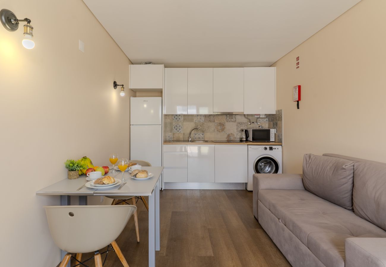 Appartement à Albufeira - #390 New town  Apartment with share pool 