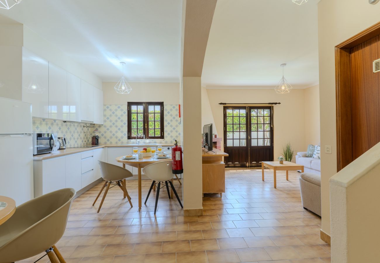 Villa à Albufeira - #393 Albufeira Oasis | 4BR Villa W/ Shared Pool