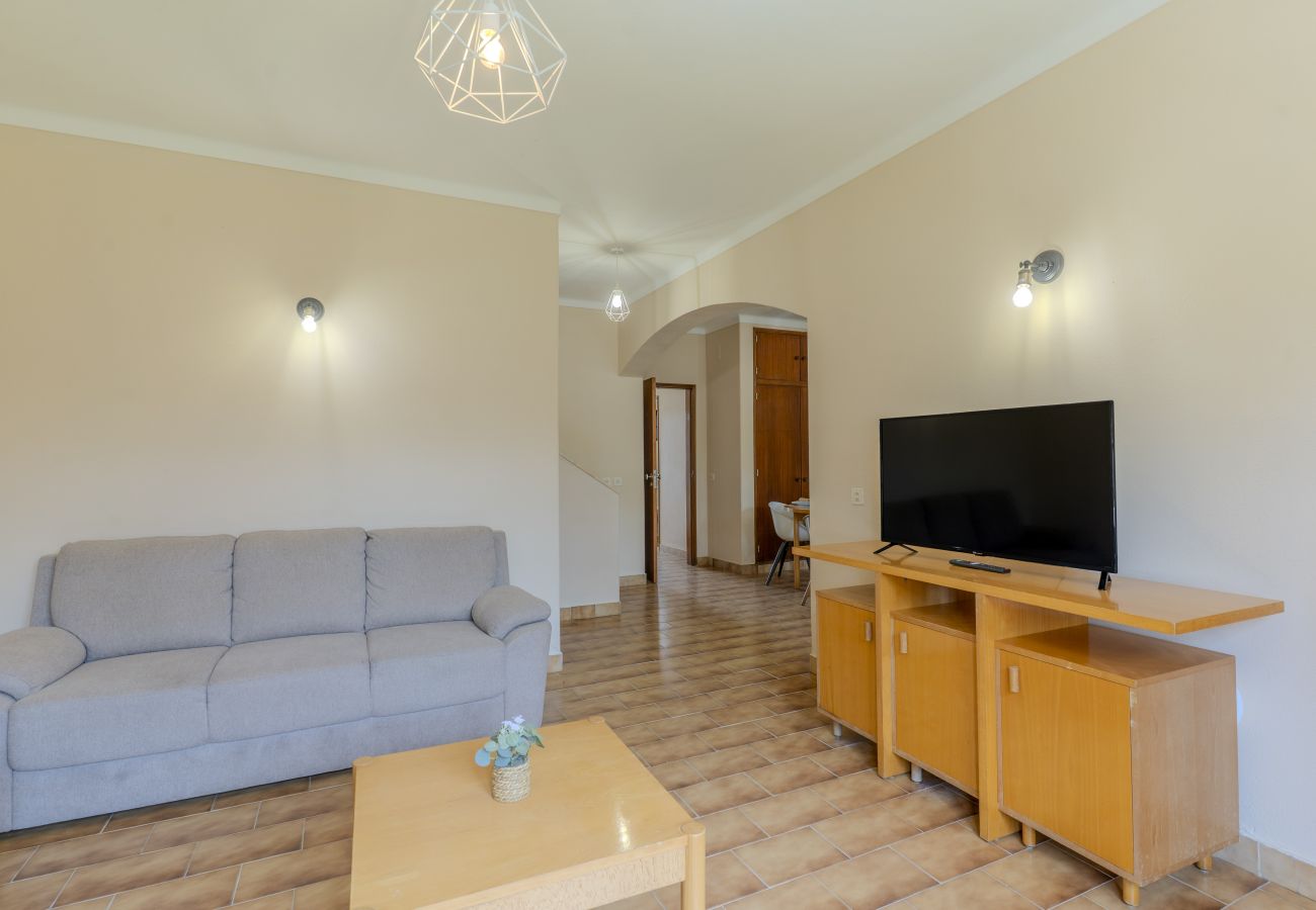 Villa à Albufeira - #393 Albufeira Oasis | 4BR Villa W/ Shared Pool