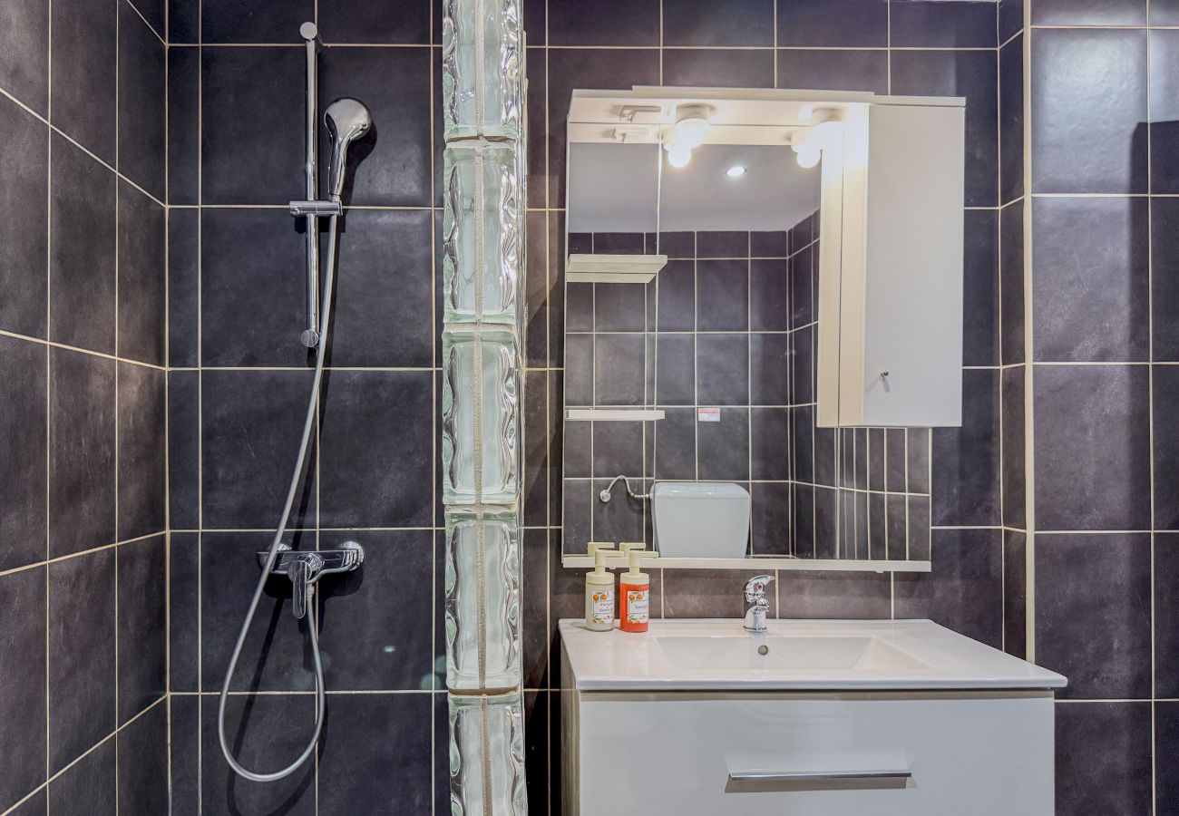 Appartement à Albufeira - #406 Modern 1BR with Pool | Near Oura Strip
