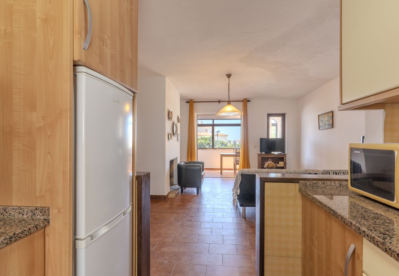 Maison à Albufeira - #417 Sunny 2BR Retreat | Open Views | Páteo