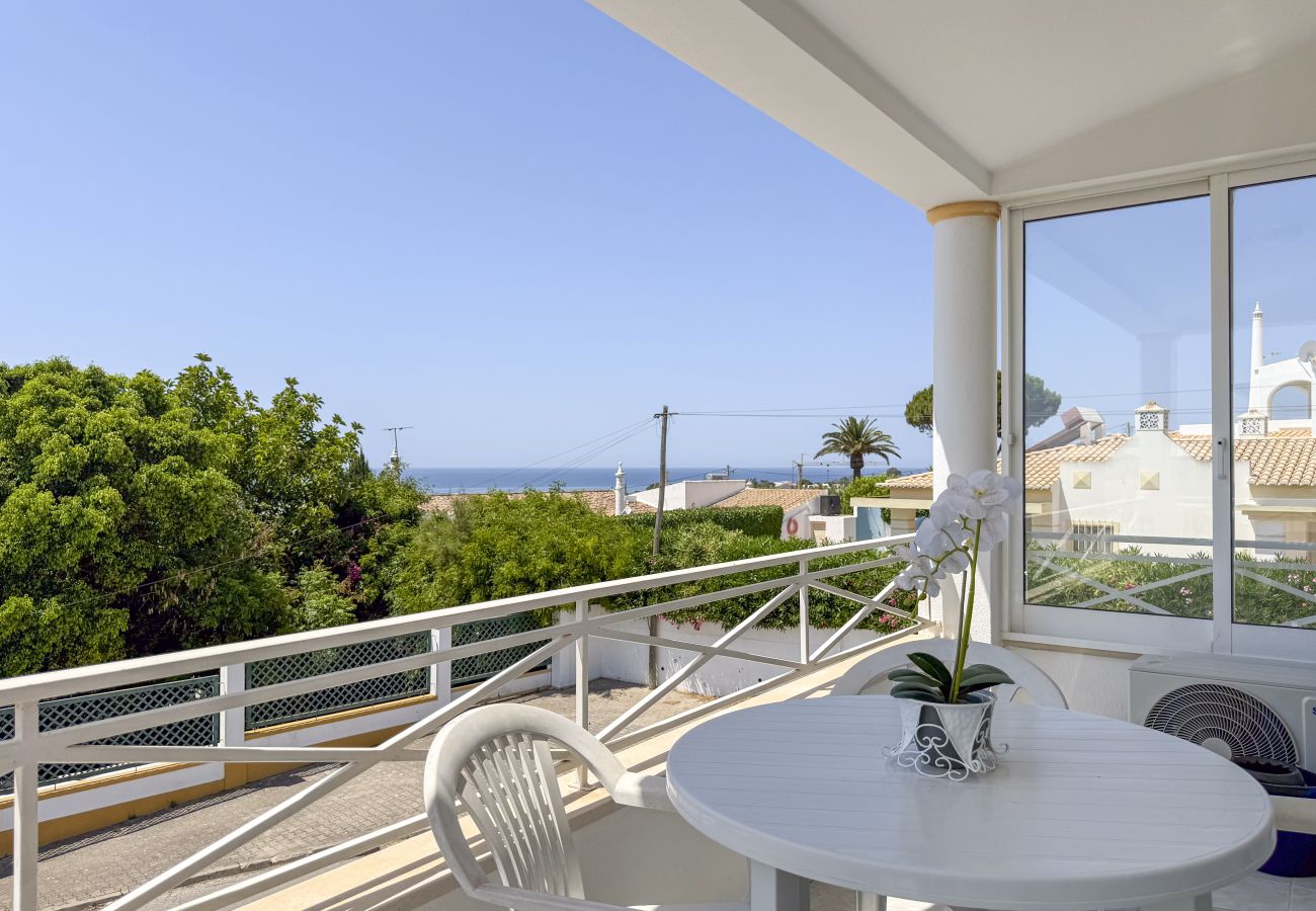 Appartement à Albufeira - #398 Elegant Sea View Apartment W Balcony | 1BR