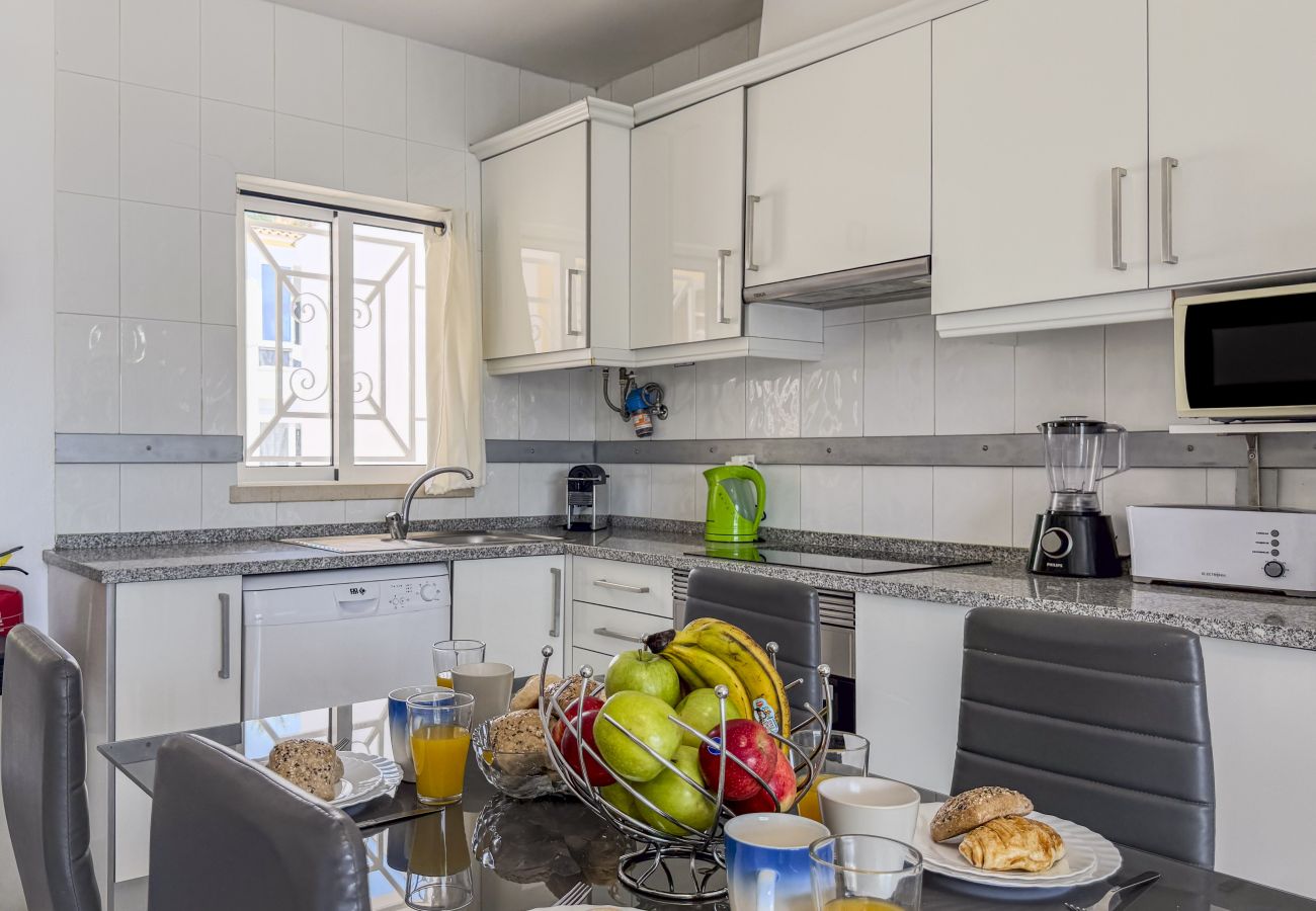 Appartement à Albufeira - #398 Elegant Sea View Apartment W Balcony | 1BR