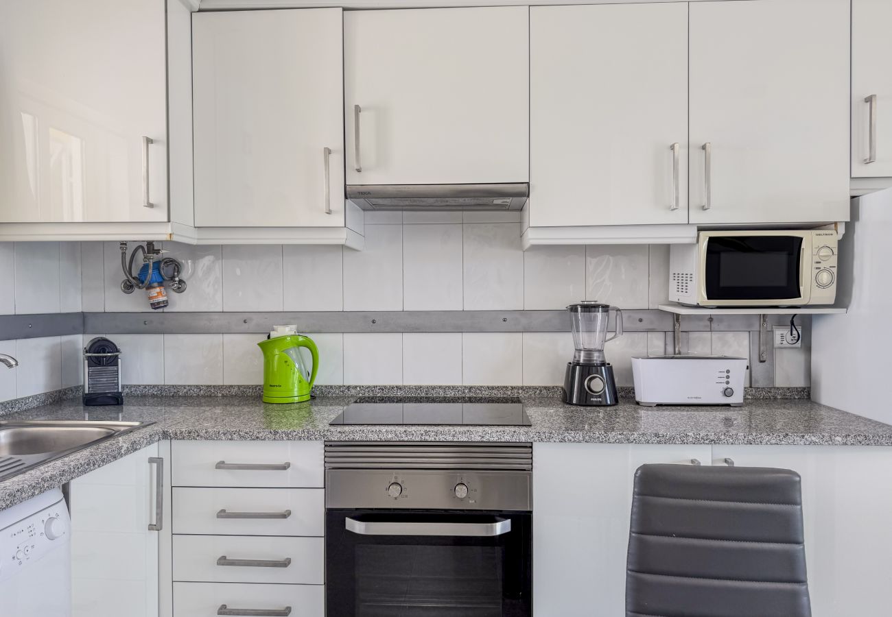 Appartement à Albufeira - #398 Elegant Sea View Apartment W Balcony | 1BR