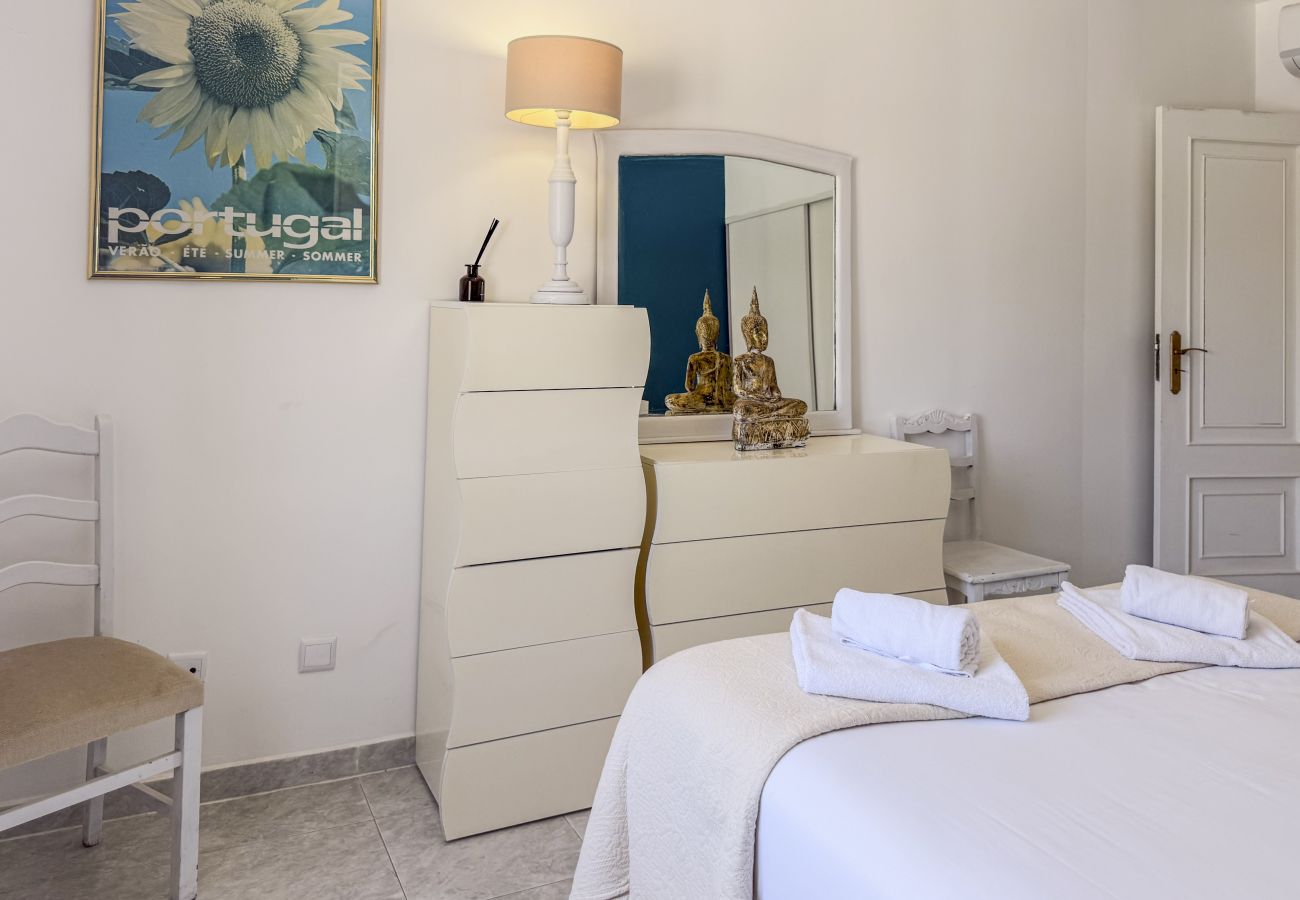 Appartement à Albufeira - #398 Elegant Sea View Apartment W Balcony | 1BR
