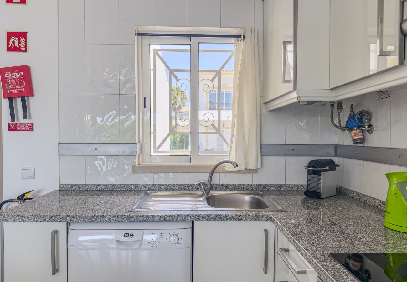 Appartement à Albufeira - #398 Elegant Sea View Apartment W Balcony | 1BR