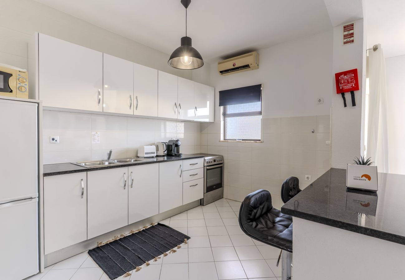 Appartement à Albufeira - #405 Cozy 1BR Retreat | Pool | Close to Oura