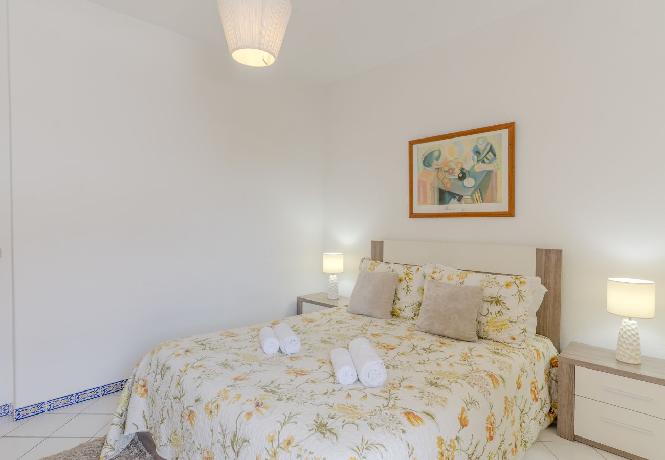 Appartement à Albufeira - #405 Cozy 1BR Retreat | Pool | Close to Oura