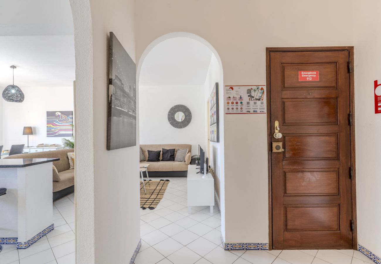 Appartement à Albufeira - #405 Cozy 1BR Retreat | Pool | Close to Oura