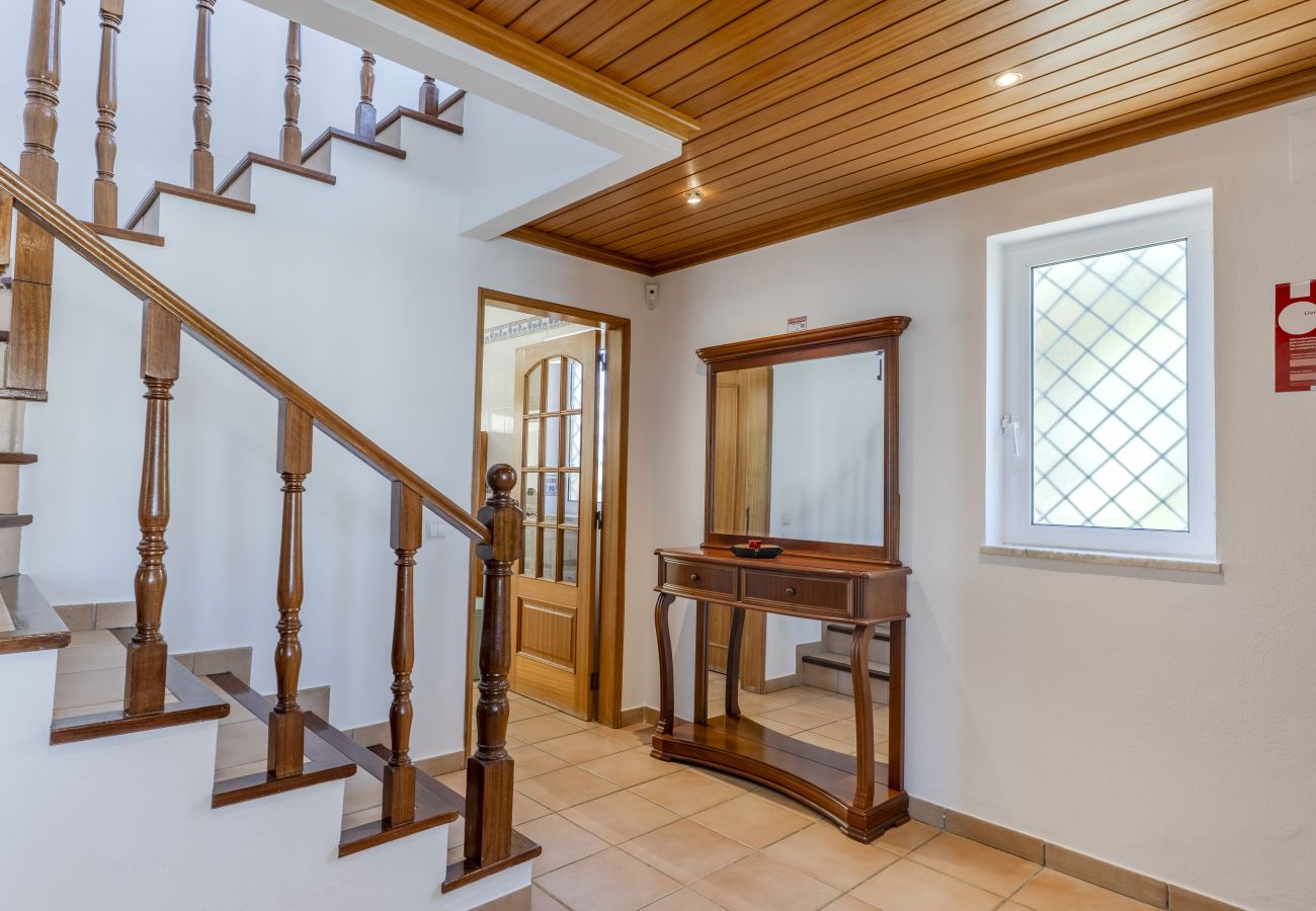 Villa à Albufeira - #416 Spacious Villa | Private Pool, BBQ & Parking