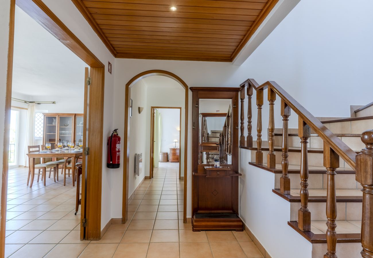 Villa à Albufeira - #416 Spacious Villa | Private Pool, BBQ & Parking