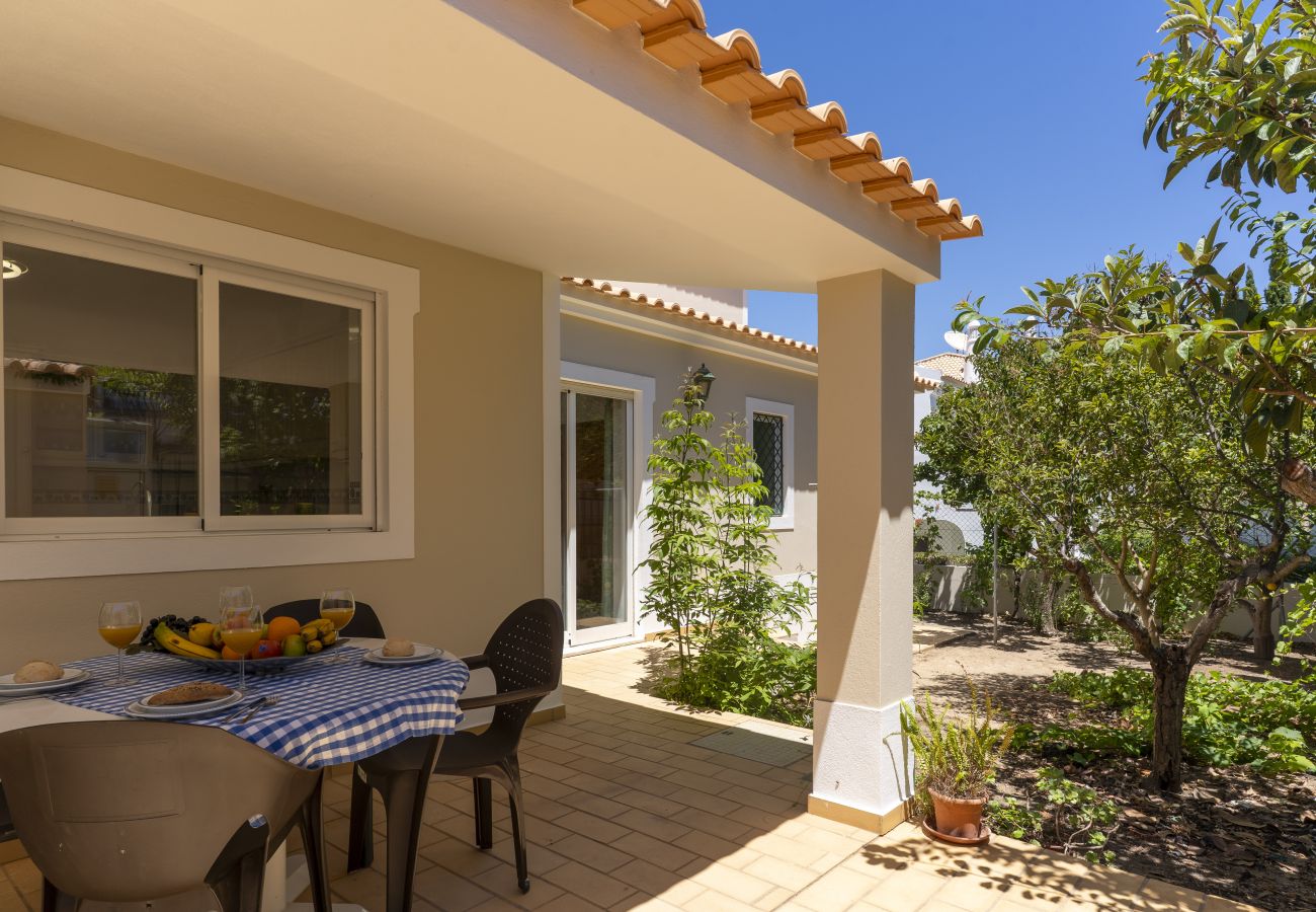 Villa à Albufeira - #416 Spacious Villa | Private Pool, BBQ & Parking